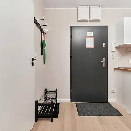 Sixth Floor By Renters Breslau