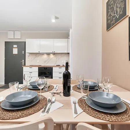 Sixth Floor By Renters Apartment Breslau