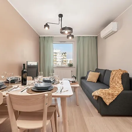 Sixth Floor By Renters Breslau